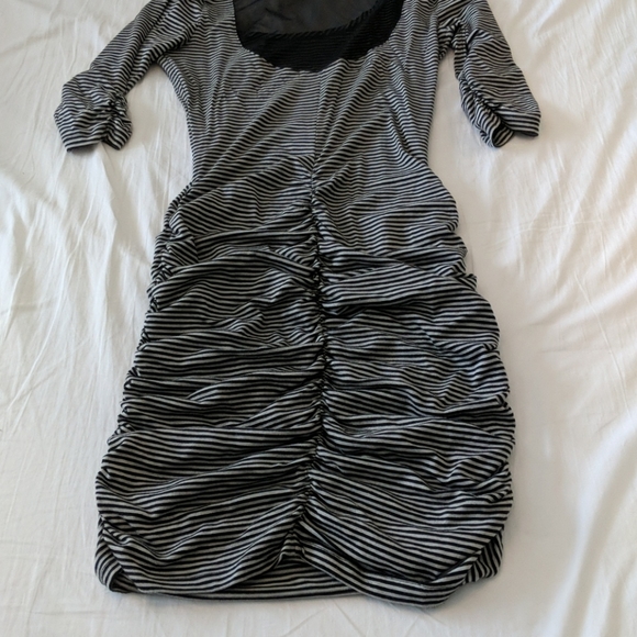 Guess dress - Picture 4 of 4